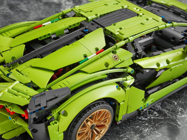 42115 LEGO Technic Lamborghini Sian FKP 37